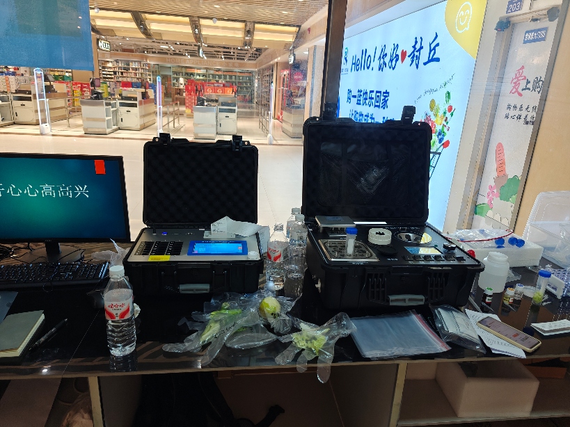 封丘縣瑞封華茂城超市配備優云譜食品安全檢測設備，筑牢食品安全防線